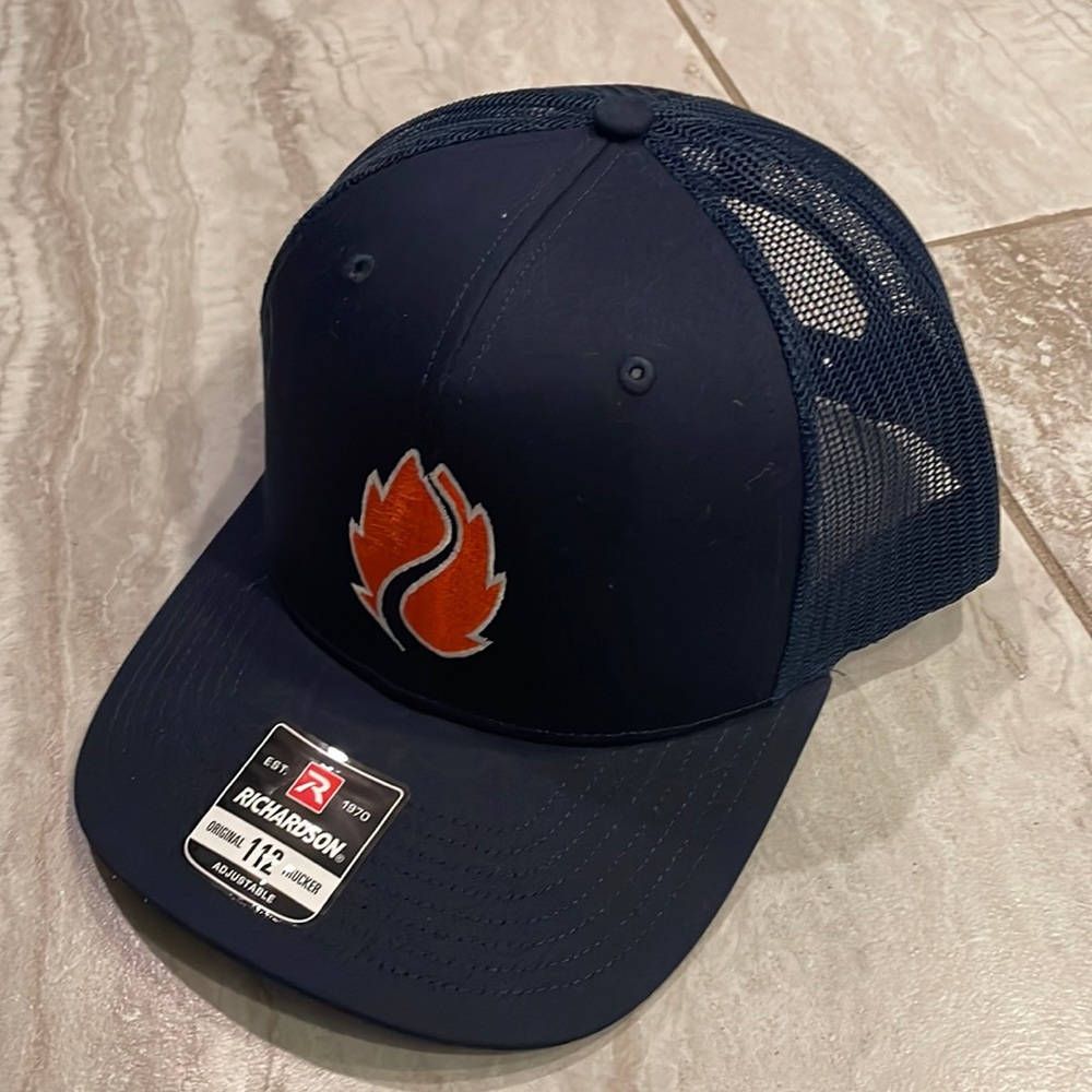 HOP VALLEY BREWING COMPANY TRUCKER HAT